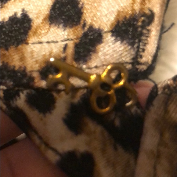 Cheetah Print Strapless Bra - Picture 6 of 7